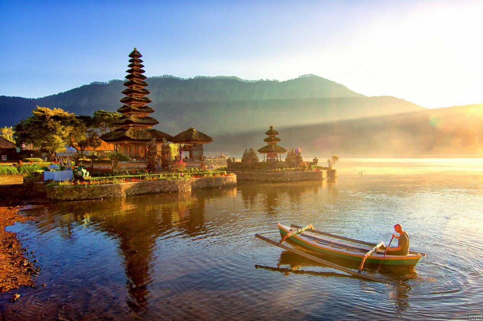 Danau Beratan